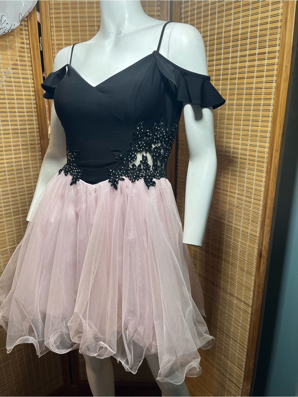 Blondie Nites by Stacy Sklar blush pink ruffled dress Sz Small